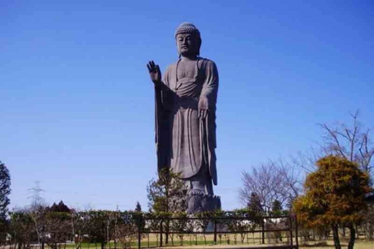 Top 10 tallest Statues in the World - Depth World