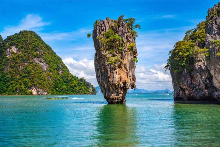 10 Most Famous Sea Stacks Around the World - Depth World